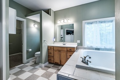 Welcome to 52 Alice Rd! This beautifully maintained raised ranch - photo 32