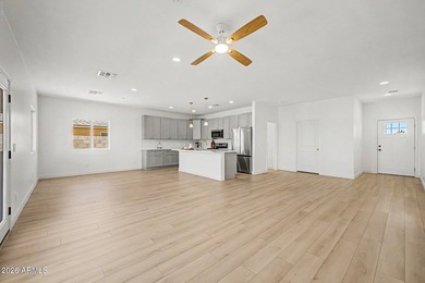Welcome to this stunning brand-new construction home in Arizona - photo 9