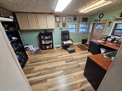 Welcome to your peaceful retreat in this beautiful 2-bedroom - photo 9
