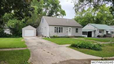 Lake Home For Sale in Clear Lake, Iowa