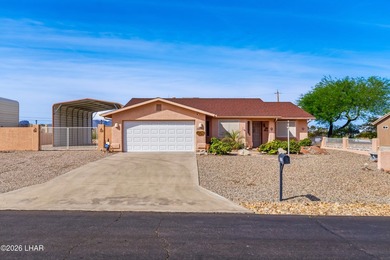 Welcome to this beautifully maintained home offering space and - photo 1