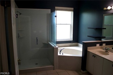 Welcome to this beautifully maintained second-floor 3-bedroom - photo 14