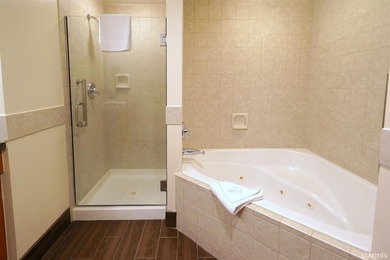 Enjoy the luxury of 13 weeks of carefree living at the - photo 5