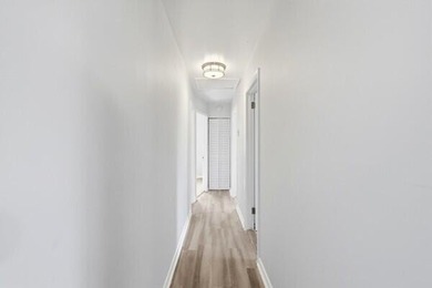 Beautifully renovated 3 Bedroom SINGLE FAMILY HOME in the - photo 8