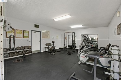 Welcome to this beautifully renovated 1-bedroom, 1-bath - photo 41