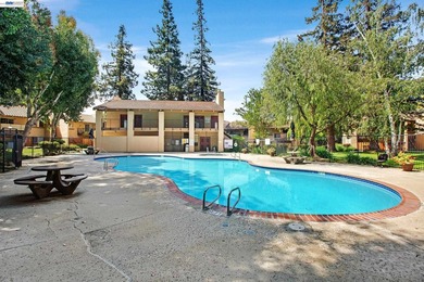 Welcome to this beautifully renovated 1-bedroom, 1-bath - photo 42