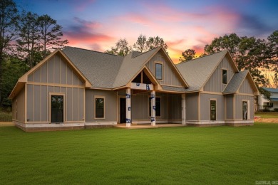 Lake Home For Sale in Hot Springs, Arkansas