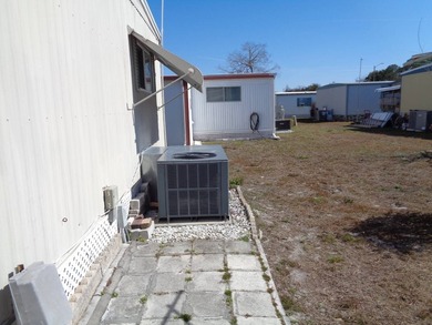 AFFORDABLE 2/2 MOSTLY FURNISHED. THERE IS A RAMP IN THE FRONT - photo 8