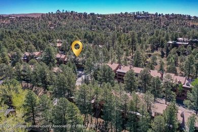 AWESOME 3 BEDROOM, 3 1/2 BATH - Level entry Condo in beautiful - photo 21