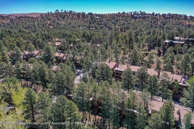 AWESOME 3 BEDROOM, 3 1/2 BATH - Level entry Condo in beautiful - photo 22