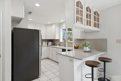 Beautifully updated Cambrian gem offering a spacious and - photo 24