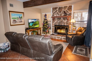AWESOME 3 BEDROOM, 3 1/2 BATH - Level entry Condo in beautiful - photo 27