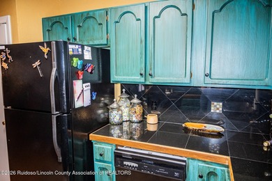AWESOME 3 BEDROOM, 3 1/2 BATH - Level entry Condo in beautiful - photo 35