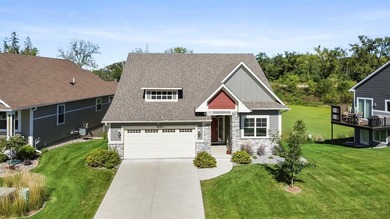 Welcome to this stunning custom-built home, perfectly situated - photo 1