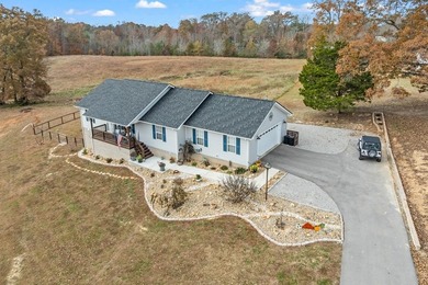 (private lake, pond, creek) Home For Sale in Cookeville Tennessee