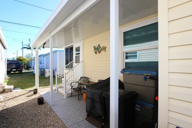 This darling little hidden community, just 1.5 miles away from - photo 5