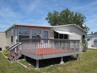 Furnished two bed two bath with rear deck on the pond . Extra - photo 4