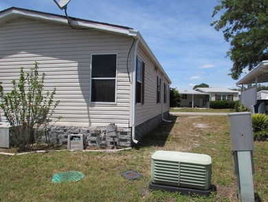 Furnished two bed two bath with rear deck on the pond . Extra - photo 5