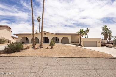 Golf Course & Mountain Views on Palmer Drive Perfectly situated - photo 1