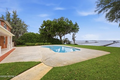 Custom-built in 1983 for a well-known local builder, this - photo 4