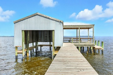 Custom-built in 1983 for a well-known local builder, this - photo 7