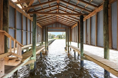 Custom-built in 1983 for a well-known local builder, this - photo 8
