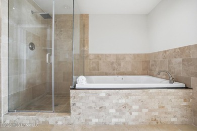Spectacular front unit with floor to ceiling windows that allow - photo 34