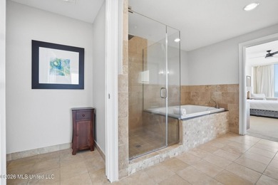 Spectacular front unit with floor to ceiling windows that allow - photo 35