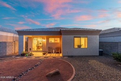Sophisticated living in the GATED, Arrowhead Enclave community! - photo 2