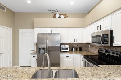 Sophisticated living in the GATED, Arrowhead Enclave community! - photo 9