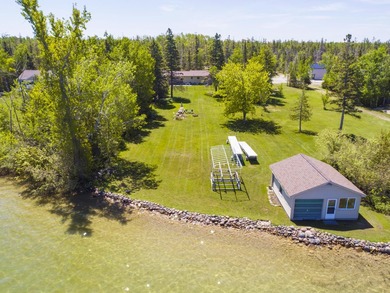Ranch home with 100' of frontage on Grand Lake with over 5,000 - photo 6