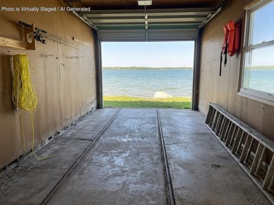 Ranch home with 100' of frontage on Grand Lake with over 5,000 - photo 10