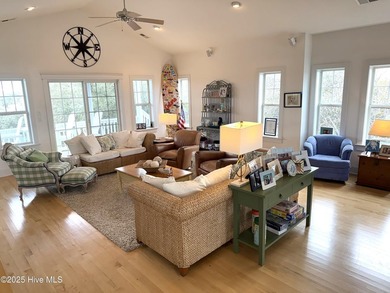 Discover the perfect blend of coastal elegance and resort-style - photo 8