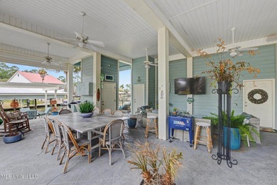 Welcome to this meticulously reimagined waterfront retreat in - photo 4