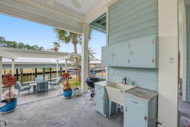Welcome to this meticulously reimagined waterfront retreat in - photo 5