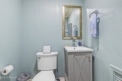 Welcome to this meticulously reimagined waterfront retreat in - photo 6