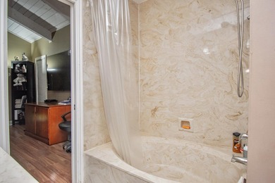 Nestled in the desirable Amberwoods community, this 3br, 2ba - photo 28