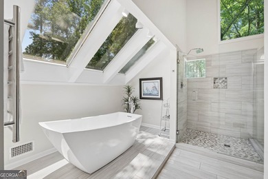 WOW! Welcome home to this fabulous updated 6 bed, 3.5 bath - photo 32