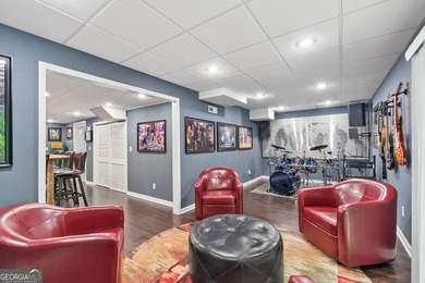 WOW! Welcome home to this fabulous updated 6 bed, 3.5 bath - photo 42