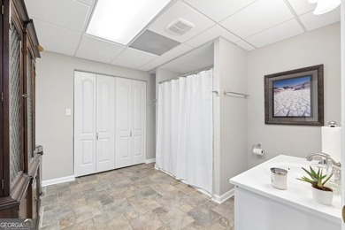 WOW! Welcome home to this fabulous updated 6 bed, 3.5 bath - photo 45
