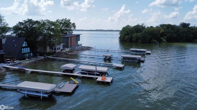 Unrivaled Waterfront Luxury with Private Guest Retreat & Sandy - photo 5