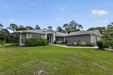 2021-built luxury CBS estate on 2.5 fully fenced acres in - photo 4