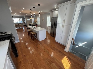 Welcome to this fully renovated 3 bedroom, 2 1/2 bathroom - photo 12