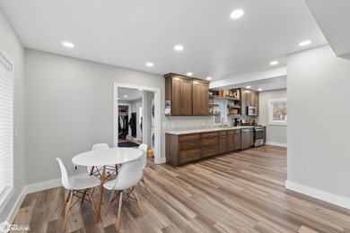 This property combines the convenience of town with the freedom - photo 12