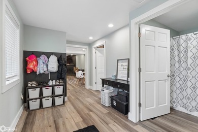 This property combines the convenience of town with the freedom - photo 13
