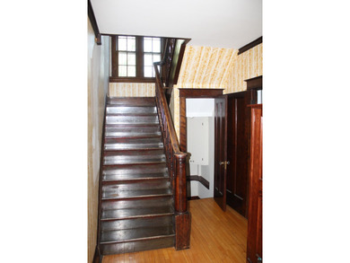 Charming Colonial-style home full of old-world character - photo 19