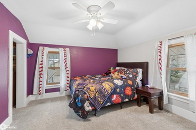 This property combines the convenience of town with the freedom - photo 23