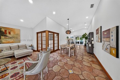 Beautifully remodeled 2-bedroom, 2-bath corner single-family - photo 7