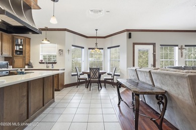 Properties like this with such warmth and character don't come - photo 10