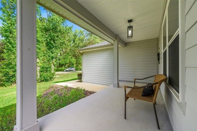 Under contract-accepting backup offers. Welcome to one of - photo 7